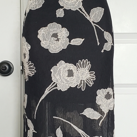 ASTR Black Ivory Floral Embroidered Lace Maxi Slip Dress M - Picture 4 of 11